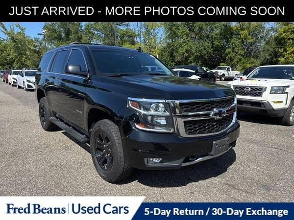 Chevrolet Tahoe with VIN: 1GNSKBKC9JR231926