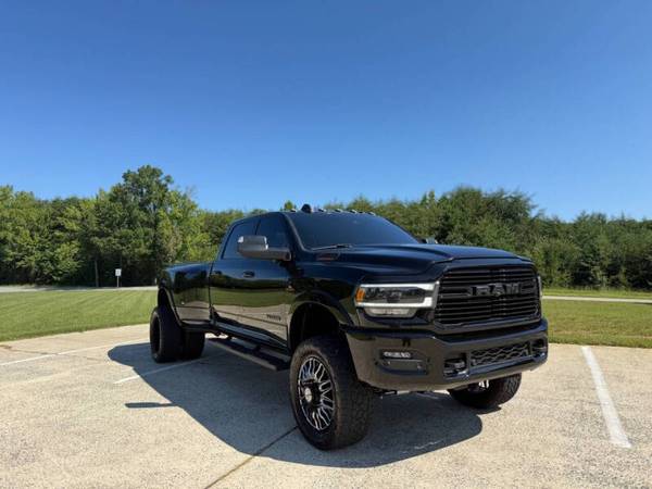 Ram 3500 with VIN: 3C63RRJL9NG138209