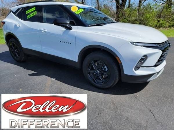 Chevrolet Blazer with VIN: 3GNKBCR4XPS224235