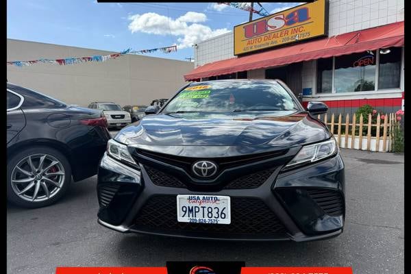 2018 Toyota Camry SE