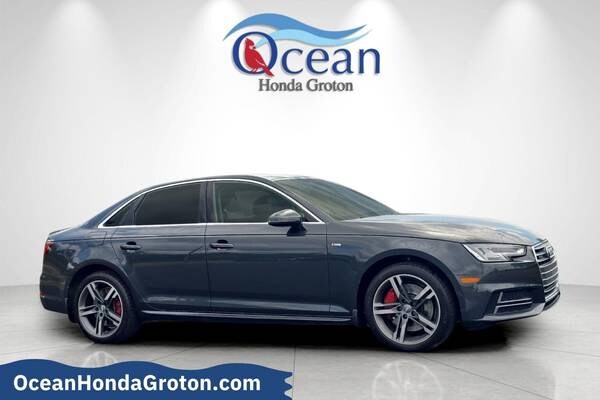 Audi A4 with VIN: WAUENAF4XJA071948