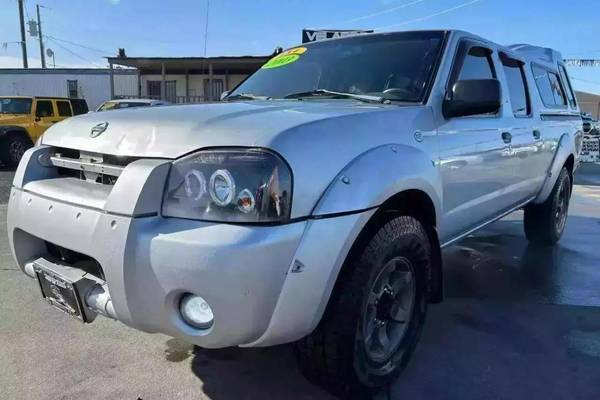 2003 Nissan Frontier XE-V6  Crew Cab