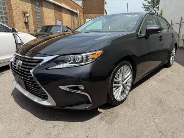 Lexus ES 350 with VIN: 58ABK1GG9GU019505