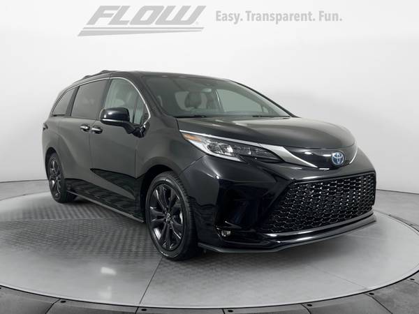 Toyota Sienna with VIN: 5TDDRKEC7NS093996