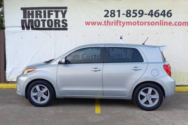 2013 Scion xD Scion 10 Series Hatchback