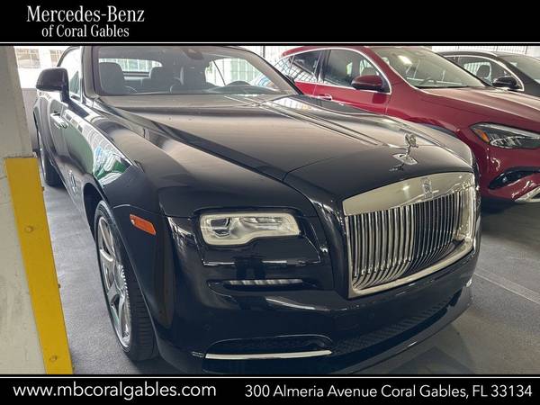 Rolls-Royce Dawn with VIN: SCA666D57HU102845