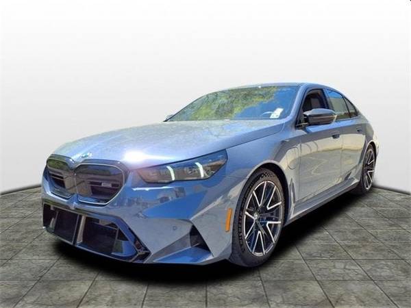 BMW M5 with VIN: WBS83FK09SCU40304