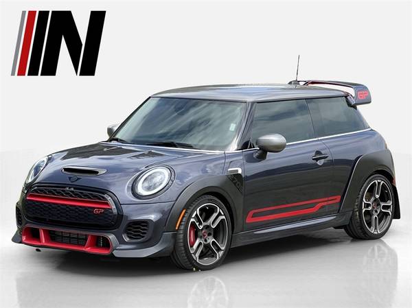 MINI Hardtop 2 Door with VIN: WMWXX9C05M2N19644