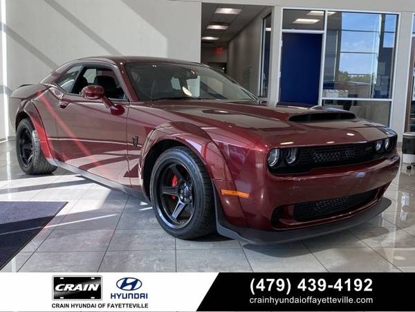 Dodge Challenger with VIN: 2C3CDZH95JH101030
