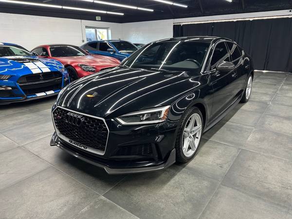 Audi S5 with VIN: WAUB4CF55JA131628