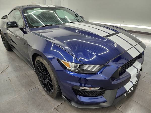 Ford Shelby GT350 with VIN: 1FA6P8JZ0L5552824
