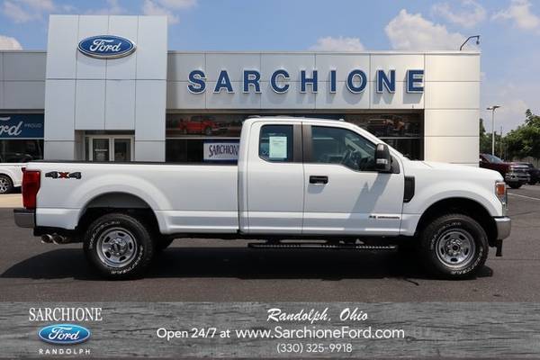 Ford F-350 Super Duty with VIN: 1FT8X3BT0NEF20698