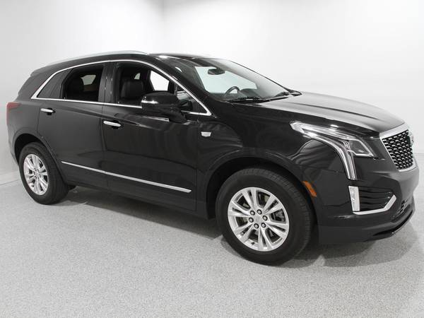 Cadillac XT5 with VIN: 1GYKNAR41NZ125219