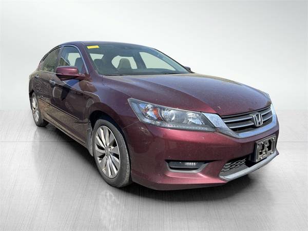 Honda Accord with VIN: 1HGCR2F84FA058967