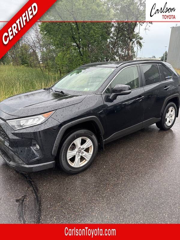 Toyota RAV4 with VIN: JTMP1RFV0KD502263