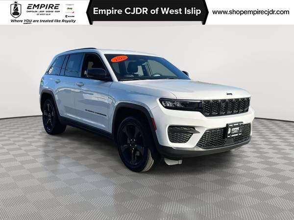 Jeep Grand Cherokee with VIN: 1C4RJHAGXPC641096