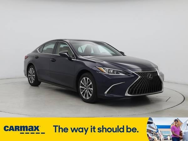 Lexus ES with VIN: 58ACZ1B12RU176816