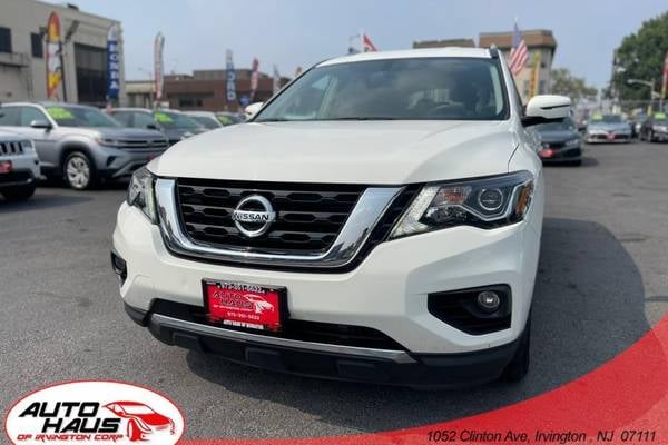 2020 Nissan Pathfinder SL