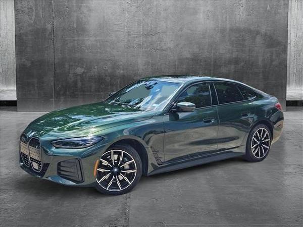 BMW i4 with VIN: WBY73AW06NFN18877