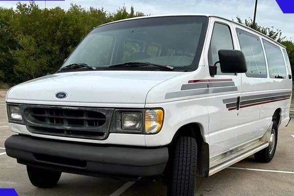 1998 Ford E-350 XLT Super Club Wagon