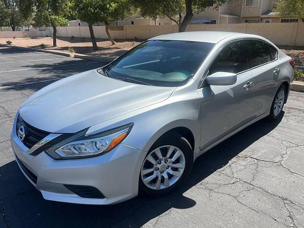 Nissan Altima with VIN: 1N4AL3AP9JC252506