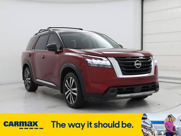 Nissan Pathfinder with VIN: 5N1DR3DH6PC245298