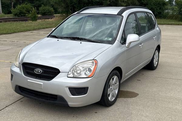 2008 Kia Rondo LX