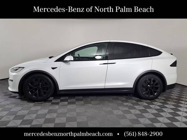Tesla Model X with VIN: 7SAXCDE55PF397141