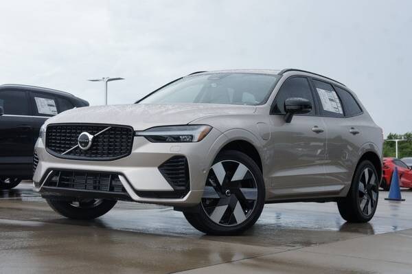 Volvo XC60 with VIN: YV4H60RC7S1000828