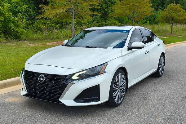 2023 Nissan Altima 2.5 SL
