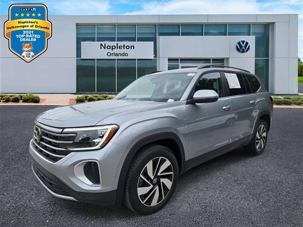 Volkswagen Atlas with VIN: 1V2HR2CA3RC549307