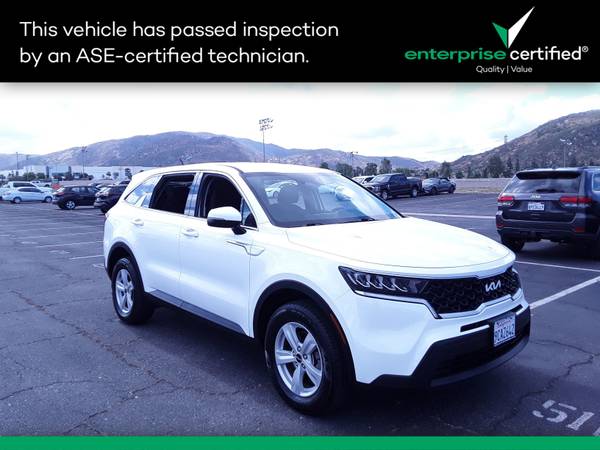 Kia Sorento with VIN: 5XYRGDLC7NG118872