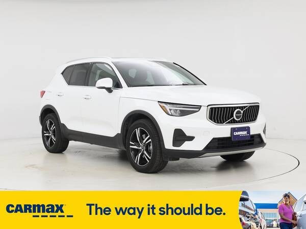 Volvo XC40 with VIN: YV4L12UJXS2473028