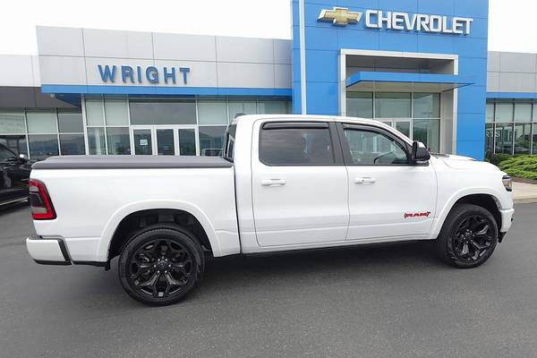 Ram 1500 with VIN: 1C6SRFHTXNN348633
