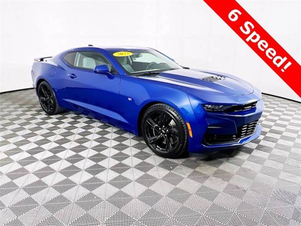 Chevrolet Camaro with VIN: 1G1FE1R77N0111467