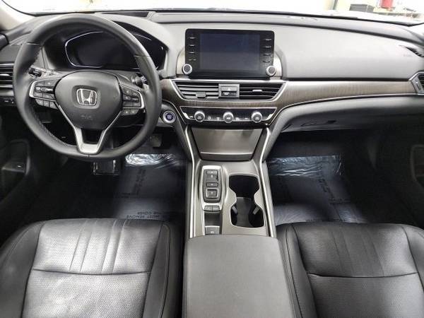 Honda Accord with VIN: 1HGCV2F91MA002776