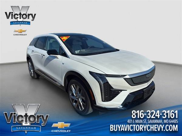 Cadillac OPTIQ with VIN: 3GYK3BMR8SS144776