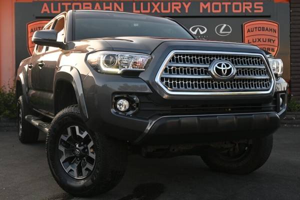 Toyota Tacoma with VIN: 3TMCZ5AN8HM082354