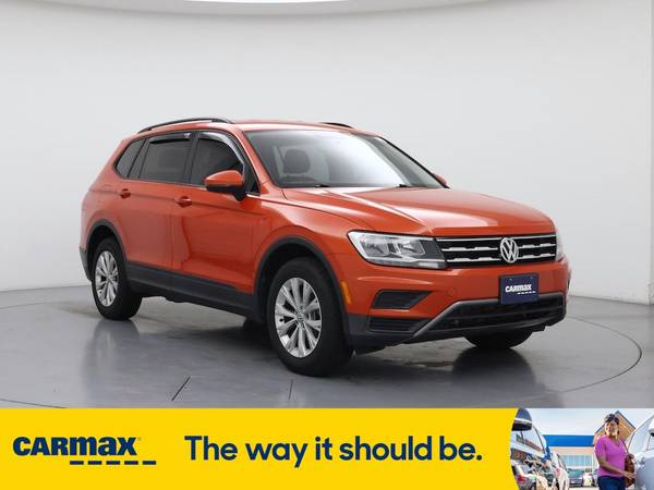Volkswagen Tiguan with VIN: 3VV0B7AX4KM052036