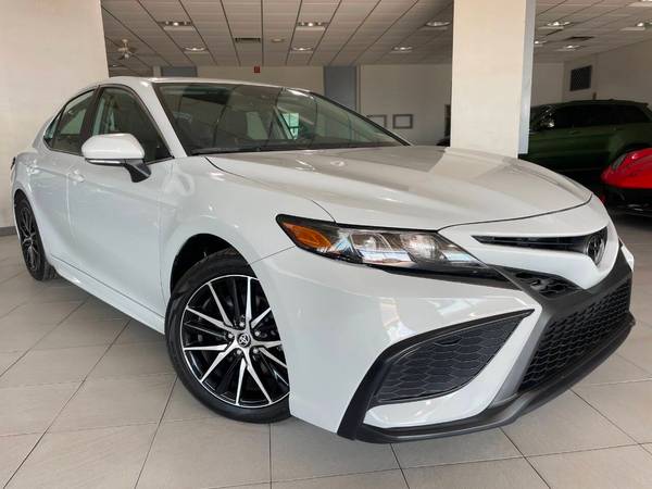 Toyota Camry with VIN: 4T1G11AK5RU194513
