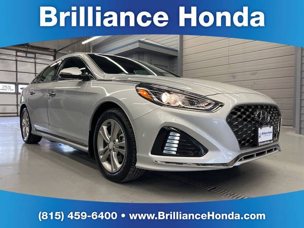 Hyundai Sonata with VIN: 5NPE34AF0JH712553