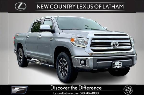 Toyota Tundra with VIN: 5TFAY5F19HX631181