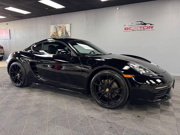 Porsche 718 Cayman with VIN: WP0AA2A80HK270167