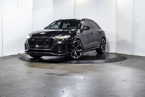 Audi RS Q8 with VIN: WU1ARBF1XRD005351