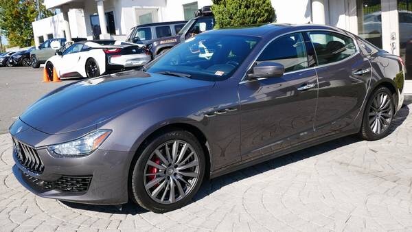 Maserati Ghibli with VIN: ZAM57YTA0K1328290
