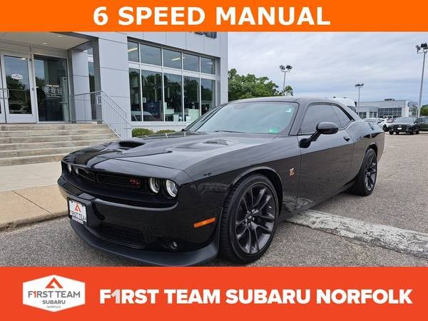 Dodge Challenger with VIN: 2C3CDZFJ8MH661089