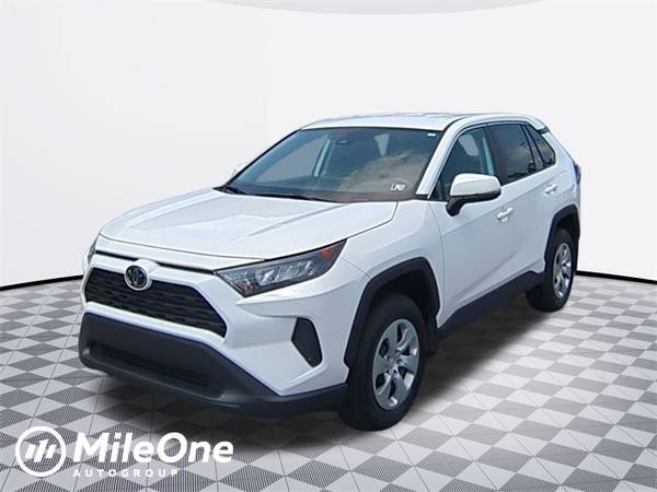 Toyota RAV4 with VIN: 2T3G1RFV5NC260322