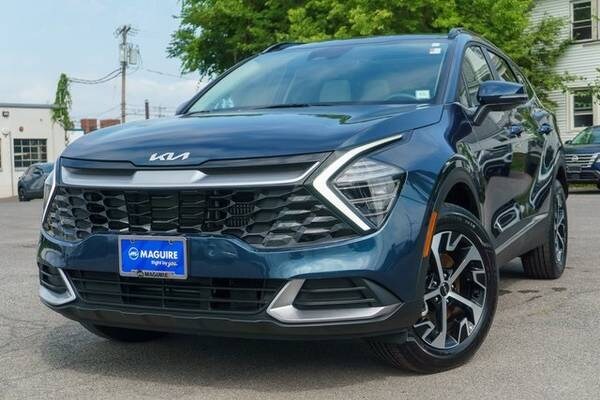 Kia Sportage Hybrid with VIN: KNDPVCDG8R7137765