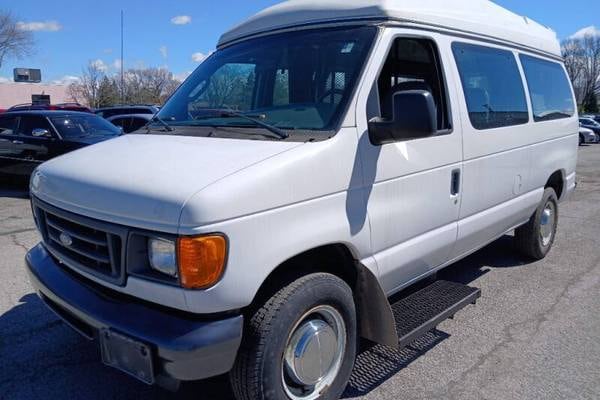 2006 Ford Econoline Cargo E-250