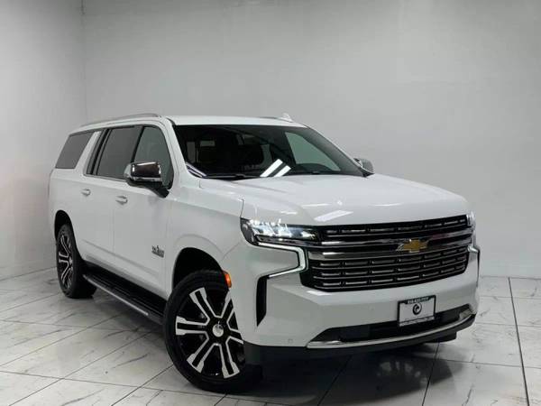 Chevrolet Suburban with VIN: 1GNSCFKD3NR347870